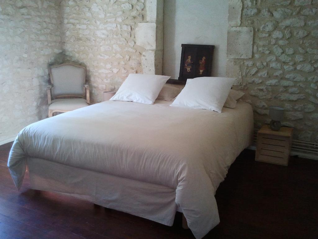 Chambres D'Hotes La Grange Au Bois Champagne-et-Fontaine Cameră foto