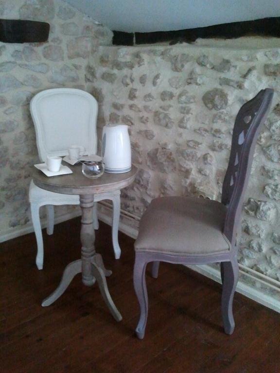 Chambres D'Hotes La Grange Au Bois Champagne-et-Fontaine Cameră foto