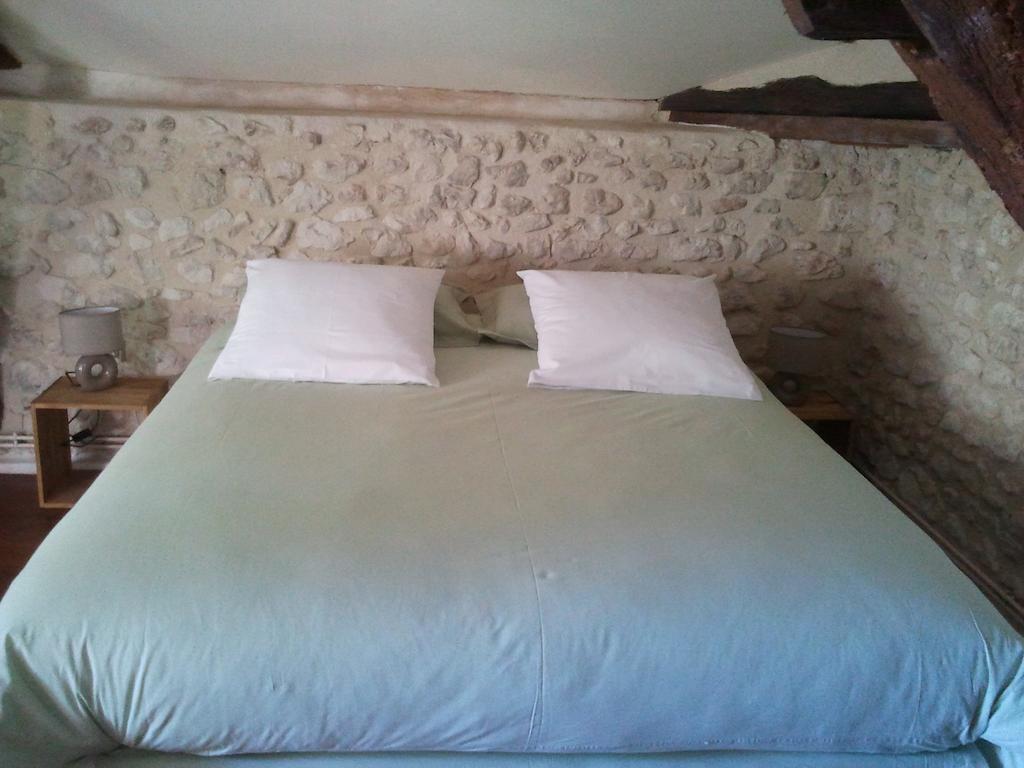 Chambres D'Hotes La Grange Au Bois Champagne-et-Fontaine Cameră foto